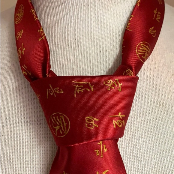 Family Ties 100% Silk Tie - Picture 6 of 11